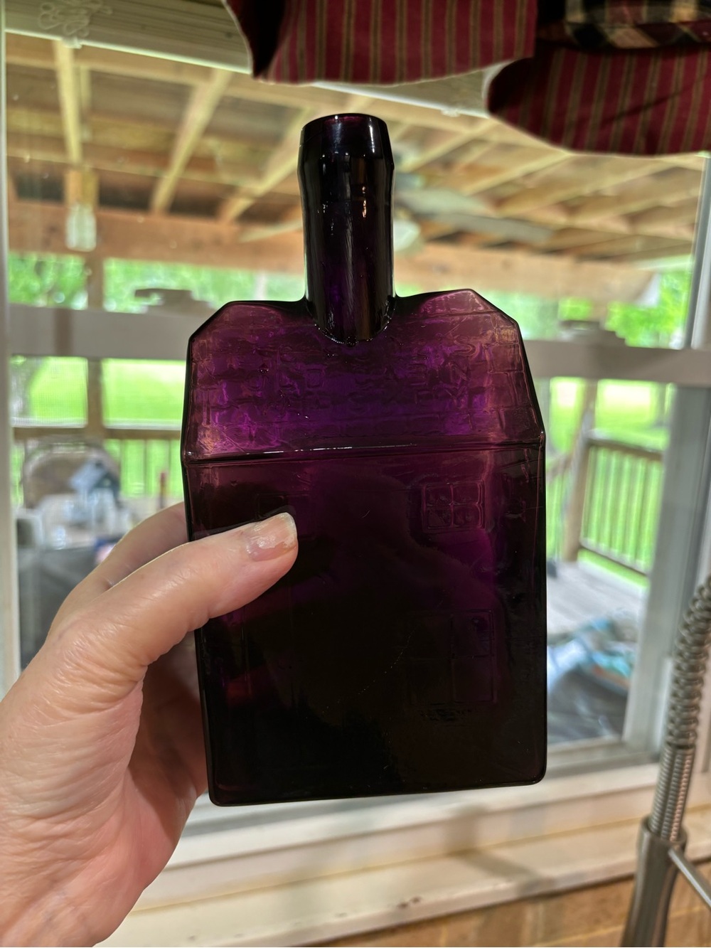 EC Booze Log Cabin Decorative Glass House Bottle - Deep Purple Accent - Picture 11 of 15